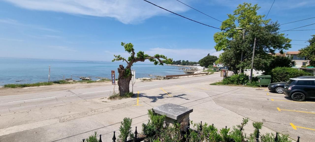 App Maria 1 Apartman Zambratija Kültér fotó